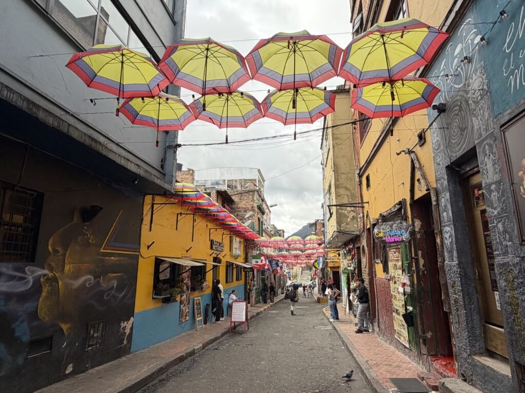 La calle de los paraguas, en La Candelaria