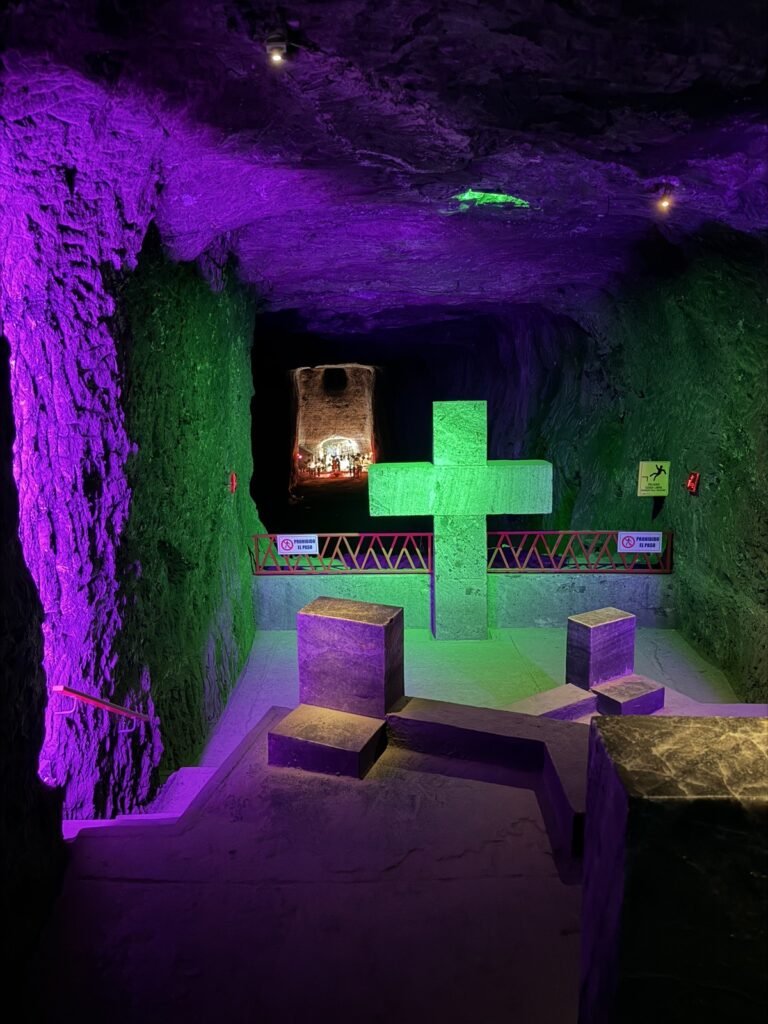 Estación del Vía Crucis tallada en la sal