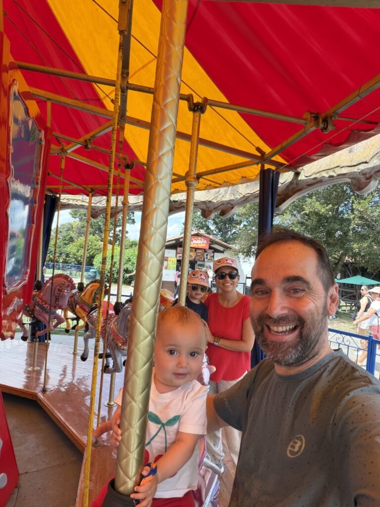 La peque en el carrusel