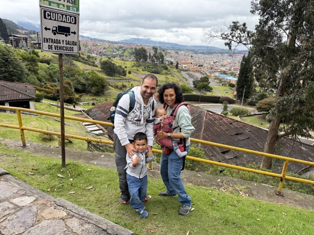 En el mirador, con Zipaquirá al fondo